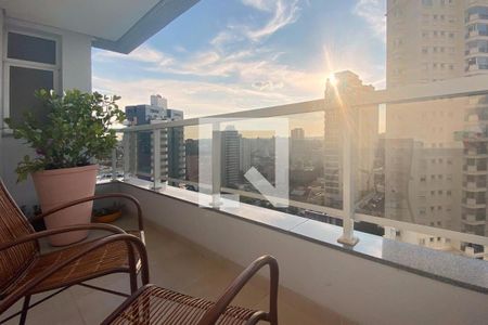 Apartamento à venda com 124m², 3 quartos e 2 vagas Apartamento à venda com 124m², 3 quartos e 2 vagasSacada