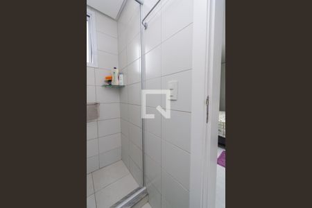 Banheiro Suíte de apartamento à venda com 2 quartos, 60m² em Menino Deus, Porto Alegre