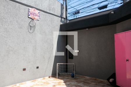Casa à venda com 219m², 4 quartos e 2 vagasQuintal