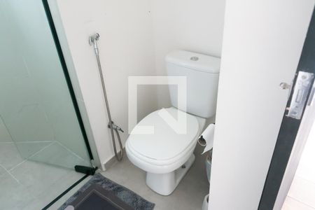 Casa à venda com 219m², 4 quartos e 2 vagasBanheiro da Suíte 2