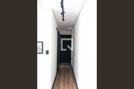 Casa à venda com 219m², 4 quartos e 2 vagasCorredor