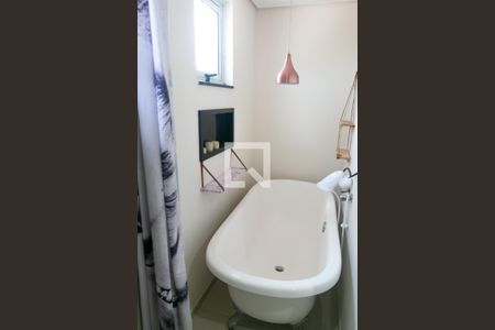 Casa à venda com 219m², 4 quartos e 2 vagasBanheiro da Suíte Master