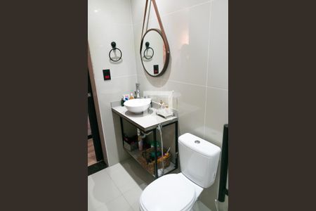 Casa à venda com 219m², 4 quartos e 2 vagasBanheiro da Suíte Master