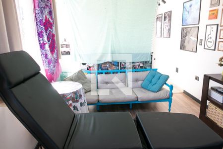 Casa à venda com 219m², 4 quartos e 2 vagasEscritório