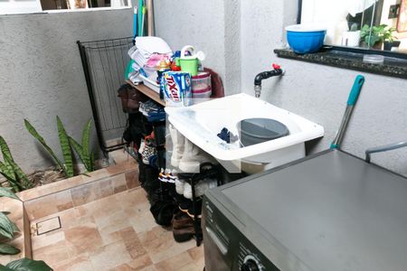 Casa à venda com 219m², 4 quartos e 2 vagasLavanderia