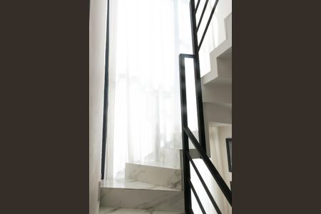 Casa à venda com 219m², 4 quartos e 2 vagasSala