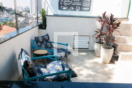 Casa à venda com 219m², 4 quartos e 2 vagasPiscina