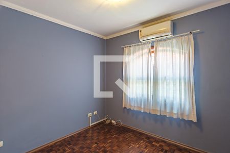 Casa à venda com 245m², 4 quartos e 2 vagas Casa à venda com 245m², 4 quartos e 2 vagasQuarto 3