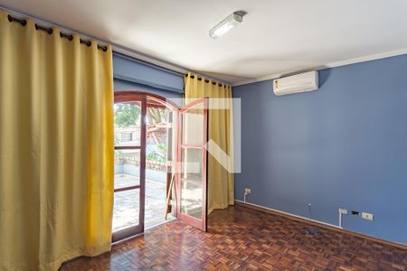 Casa à venda com 245m², 4 quartos e 2 vagas Casa à venda com 245m², 4 quartos e 2 vagasSuíte