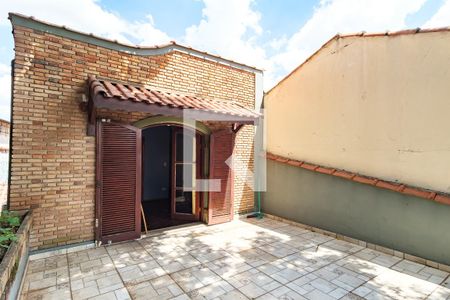 Casa à venda com 245m², 4 quartos e 2 vagas Casa à venda com 245m², 4 quartos e 2 vagasSuíte Varanda