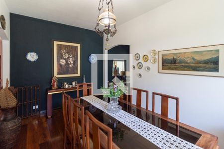 Casa à venda com 500m², 4 quartos e 2 vagasSala de Jantar 