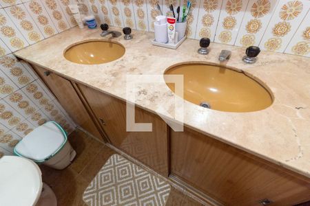 Casa à venda com 500m², 4 quartos e 2 vagasGabinete Banheiro Social 