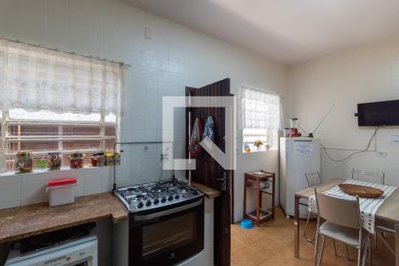 Casa à venda com 500m², 4 quartos e 2 vagasCozinha 