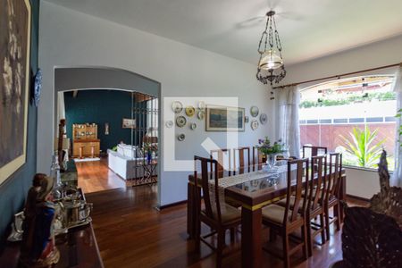 Casa à venda com 500m², 4 quartos e 2 vagasSala de Jantar 