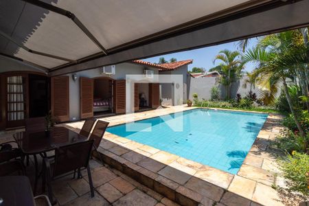 Casa à venda com 500m², 4 quartos e 2 vagasPiscina