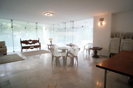 Apartamento à venda com 74m², 2 quartos e 1 vagaÁrea comum - Salão de festas