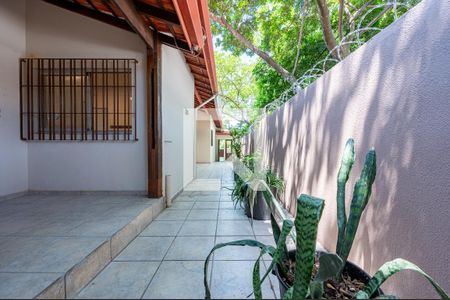 Casa para alugar com 180m², 2 quartos e 2 vagasQuintal