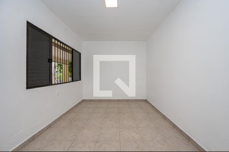 Casa para alugar com 180m², 2 quartos e 2 vagasQuarto 1
