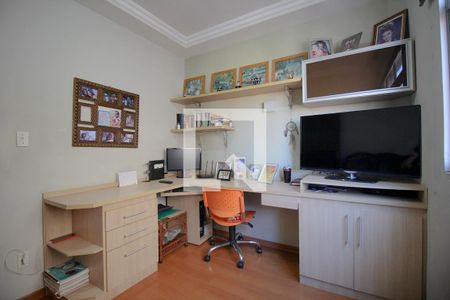 Apartamento à venda com 180m², 5 quartos e 4 vagasQuarto 3