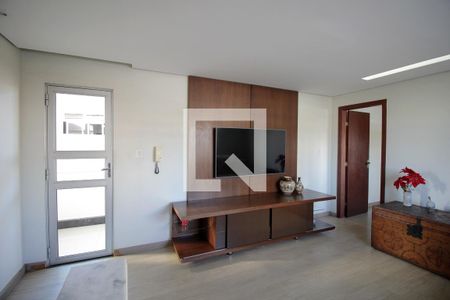 Sala de Estar de apartamento à venda com 5 quartos, 180m² em Ipiranga, Belo Horizonte