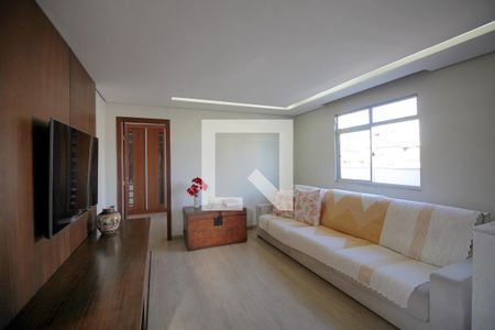 Sala de Estar de apartamento à venda com 5 quartos, 180m² em Ipiranga, Belo Horizonte