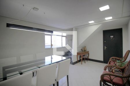 Apartamento à venda com 180m², 5 quartos e 4 vagasSala