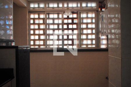 Cozinha e Área de Serviço de apartamento à venda com 2 quartos, 63m² em Higienópolis, Porto Alegre