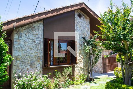 Casa à venda com 249m², 2 quartos e 5 vagas Casa à venda com 249m², 2 quartos e 5 vagasÁrea Externa