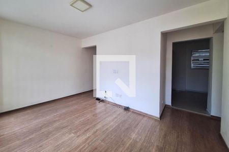 Apartamento para alugar com 100m², 3 quartos e sem vaga Apartamento para alugar com 100m², 3 quartos e sem vagaSala