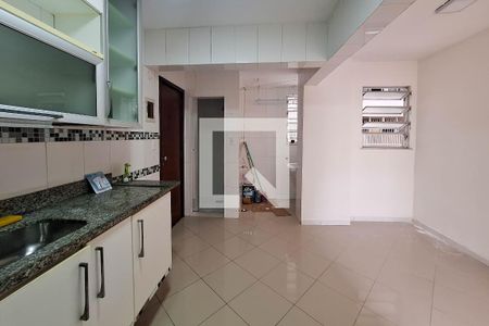 Apartamento para alugar com 100m², 3 quartos e sem vaga Apartamento para alugar com 100m², 3 quartos e sem vagaCozinha