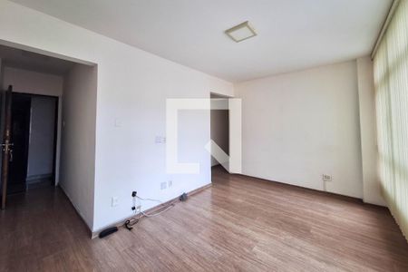 Apartamento para alugar com 100m², 3 quartos e sem vaga Apartamento para alugar com 100m², 3 quartos e sem vagaSala