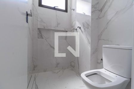 Apartamento à venda com 127m², 4 quartos e 3 vagasBanheiro das semi suítes 1 e 2 