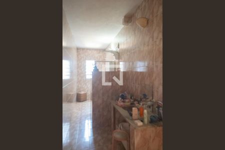 Casa à venda com 350m², 4 quartos e 3 vagas Casa à venda com 350m², 4 quartos e 3 vagasBanheiro Quarto 2