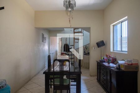 Casa à venda com 350m², 4 quartos e 3 vagas Casa à venda com 350m², 4 quartos e 3 vagasCopa