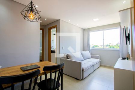 Sala de apartamento para alugar com 2 quartos, 45m² em Sumarezinho, Santo André