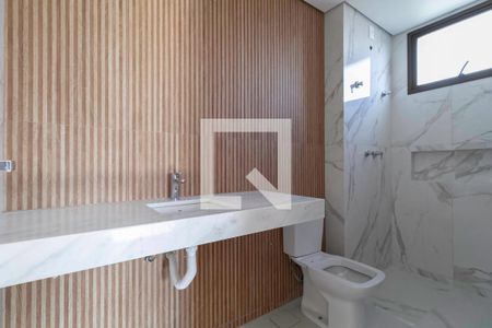 Apartamento à venda com 263m², 5 quartos e 4 vagas Apartamento à venda com 263m², 5 quartos e 4 vagasBanheiro da suíte 2