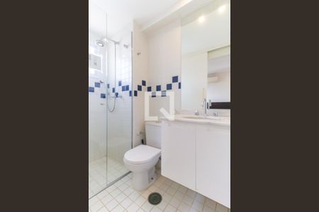 Apartamento à venda com 70m², 2 quartos e 2 vagas Apartamento à venda com 70m², 2 quartos e 2 vagasBanheiro da Suíte