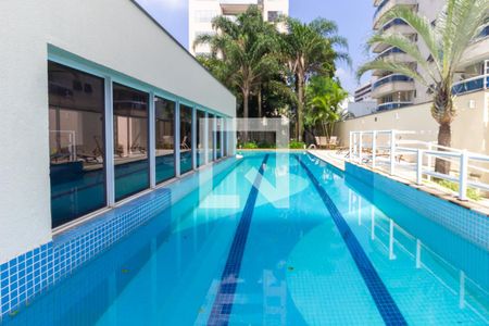 Apartamento à venda com 70m², 2 quartos e 2 vagas Apartamento à venda com 70m², 2 quartos e 2 vagasÁrea comum - Piscina