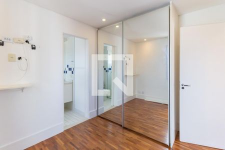 Apartamento à venda com 70m², 2 quartos e 2 vagas Apartamento à venda com 70m², 2 quartos e 2 vagasSuíte