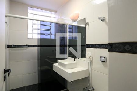 Banheiro de apartamento à venda com 1 quarto, 61m² em Centro, Belo Horizonte