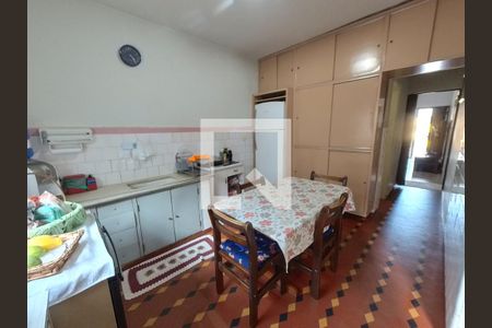 Casa à venda com 495m², 5 quartos e 2 vagasCozinha