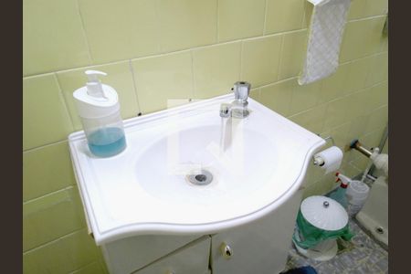 Casa à venda com 495m², 5 quartos e 2 vagasBanheiro 2 Casa 3 (Pia)