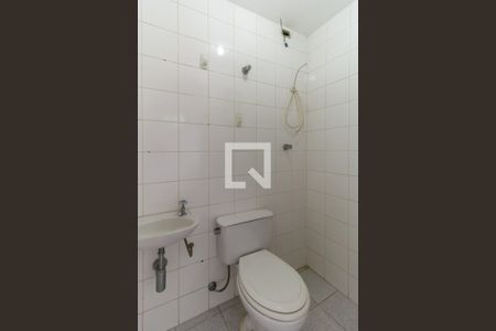 Apartamento à venda com 80m², 3 quartos e 2 vagas Apartamento à venda com 80m², 3 quartos e 2 vagasBanheiro de Serviço