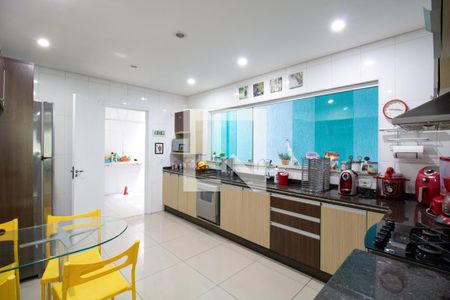 Casa à venda com 200m², 3 quartos e 3 vagasCozinha