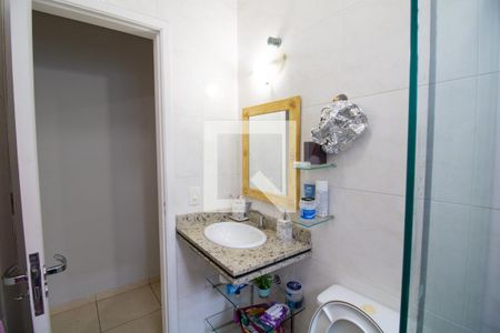 Casa à venda com 200m², 3 quartos e 3 vagasBanheiro 2