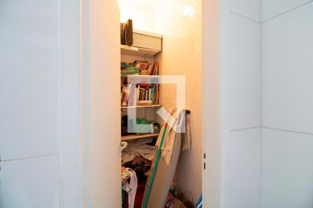 Casa à venda com 200m², 3 quartos e 3 vagasQuarto de Serviço