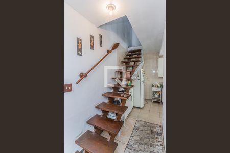 Escada - casa 2 de casa à venda com 4 quartos, 250m² em Vila Bruna, São Paulo