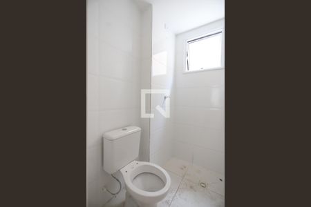Banheiro de apartamento à venda com 1 quarto, 29m² em Vila Mazzei, São Paulo
