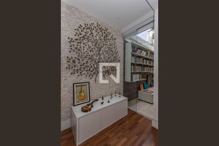 Casa à venda com 307m², 4 quartos e 2 vagasBiblioteca