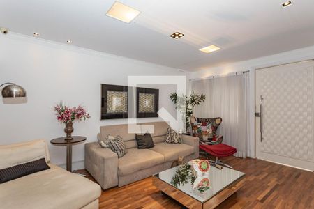 Sala de casa à venda com 4 quartos, 307m² em Vila Gumercindo, São Paulo